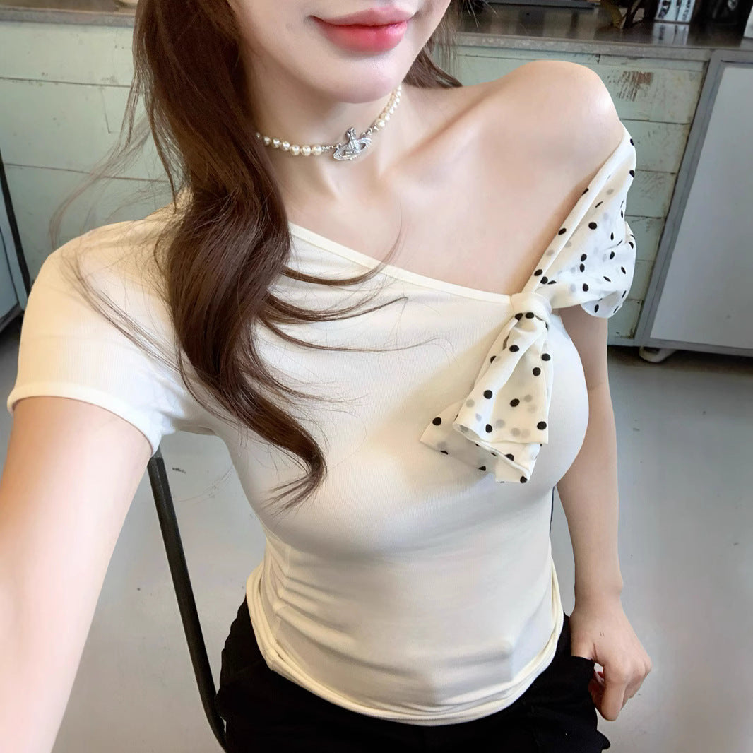White French-style Chic Polka-dot Off-shoulder Short-sleeve Top With A Slanted Neckline